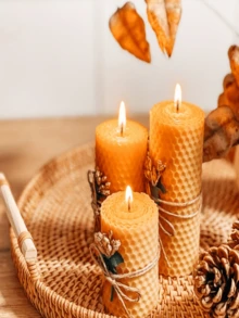 JAYSUING Beeswax Sheets, Handmade DIY Christmas Atmosphere Creative Honeycomb Candle, Pure Beeswax Roll Wax Sheets Material. It Can Be Used To DIY Holiday Candles, Stimulate Children's Creativity, And Improve Their Hands-On Ability. It Can Also Create A More Festive Atmosphere. - Multicolor - View 3