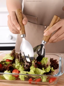 Zestaw przyborów do sałatki 1/2 szt., zestaw widelców i łyżek do sałatki z drewna różanego, łyżka do mieszania sałatki warzywnej, łyżka do zupy w stylu zachodnim, zestaw widelców i łyżek do sałatki, odpowiedni do kuchni zachodniej, hoteli, restauracji, na zewnątrz, na Halloween, Boże Narodzenie i inne okazje.