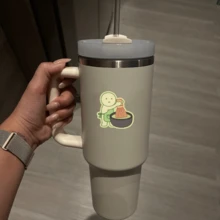 Hình dán anime dễ thương chủ đề pha chế Matcha Latte - Chất liệu vinyl chống thấm nước, bóng bẩy, trang trí theo phong cách nấu ăn Nhật Bản cho sổ tay Bullet Journal, laptop, ốp điện thoại, bình nước - Hoàn hảo cho những người yêu thích Matcha và người hâm mộ anime, phụ kiện sổ kế hoạch, đồ dùng làm album ảnh, văn phòng phẩm. - Nhiều màu - Xem 6