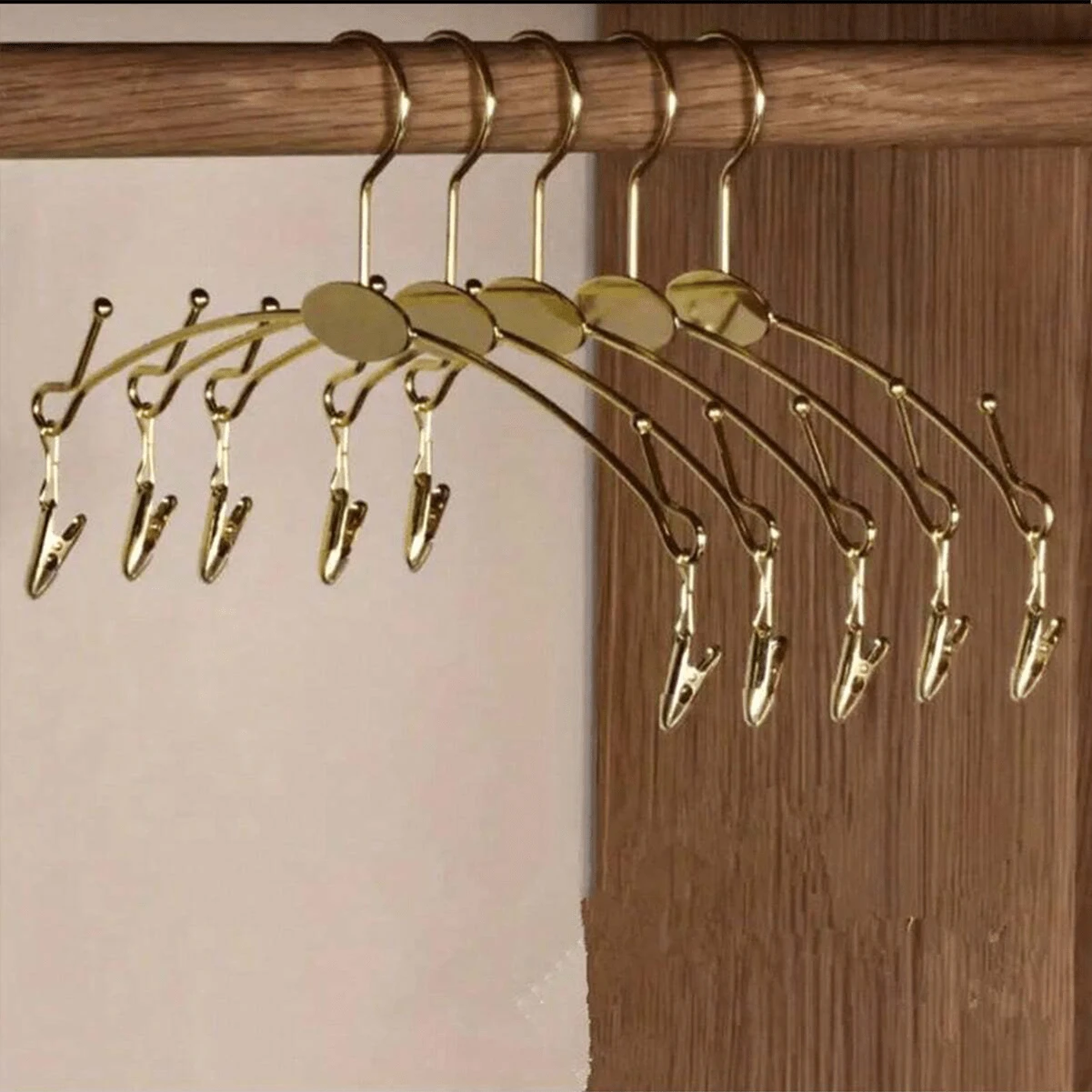 Perchas 10-30PCS Metal Ropa Interior Sujetador Rack Durable Moda Ropa Perchas gancho Lencería tienda Mostrar Percha con Clips - Dorado - Ver 1
