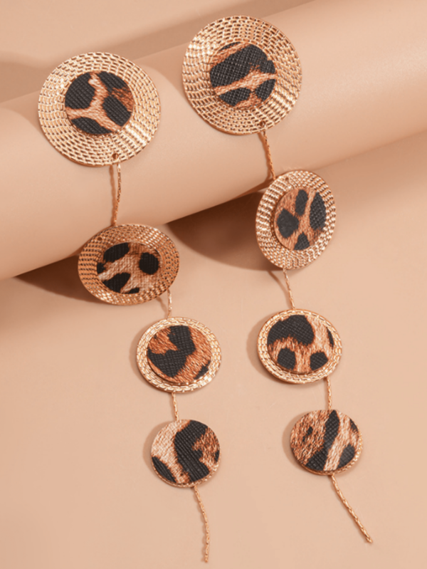 1 par de brincos longos circular geométricos requintados com borla de metal e design exagerado europeu e americano versátil, adequado para uso diário feminino, brincos para presente