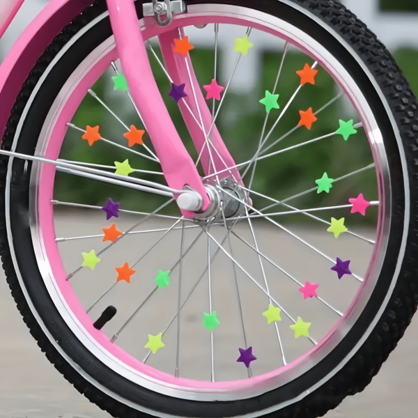 Colorful Star Shaped Plastic Beads Bicycle Tire Decoration - Vibrant, PE Material, Ideal For Young People's Bicycle Accessories, Bicycle Decoration, Multicolor Bicycle Wheel Spoke Bead Clips Universal Bicycle Spoke Accessories Wheel Decoration, Suitable For Halloween, Christmas, Easter, Birthday, New Year, Easy To Install For Most Standard Bicycle Spokes - Star/Heart Shape (Random Color)