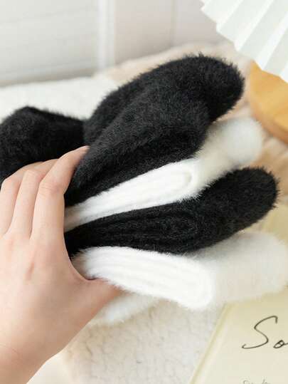 4 أزواج من الجوارب متوسطة الطول من الفرو الصناعي اللون الأحادي الدافئة للجنسين