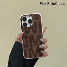 Teléfono con textura de lichi y estampado de letras. Compatible con phone 16 Pro Max, 16, 15 Pro, 14, 14 Plus, 13, 13 Pro, 12 Pro y 12 Pro Series. Es un teléfono de cumpleaños resistente al desgaste y a las huellas dactilares. - Caqui - Ver 5