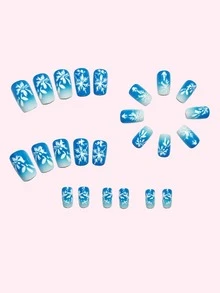 24 piezas de uñas postizas con diseño de escena nevada navideña - Diseño de copos de nieve en degradado azul-blanco, uñas postizas removibles