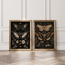 2er Set ungerahmte gotische Stil botanische Blumen Schmetterling Motten Kunstposter, ästhetischer Dark Academia stimmungsvoller Boho Leinwandmalerei Muster, Cottagecore Dekoration, minimalistische Blumen Wandbild für Wohnheim, Wohnung, Wohnzimmer, Schlafzimmer, Heimdekoration