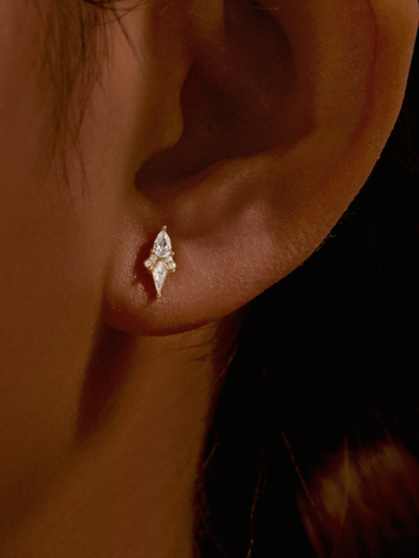 1pc Elegant Triangle Shell Stud Earrings, Suitable For Women's Daily Wear, Wedding, Engagement