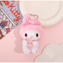 Sanrio 官方授权的三丽鸥朋友毛绒包挂件、钥匙扣和吊坠，配有心形扣环 - 可爱的收藏毛绒配饰，适用于背包、手提包、托特包、单肩包、旅行包、行李箱、钥匙扣、钱包拉链和汽车后视镜。 - 彩色 - 查看 5