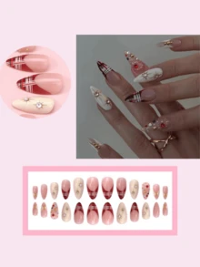 24片圣诞美甲贴纸 - 红色、白色和格子图案，饰以圣诞树、宝石和节日元素 - 全覆盖尖头假指甲，适合女性 - 非常适合圣诞派对和节日庆祝活动 - 彩色 - 查看 4