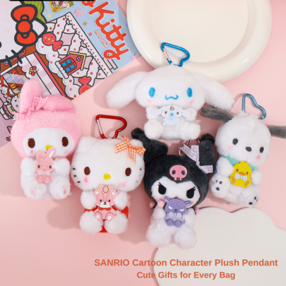 Sanrio 官方授权的三丽鸥朋友毛绒包挂件、钥匙扣和吊坠，配有心形扣环 - 可爱的收藏毛绒配饰，适用于背包、手提包、托特包、单肩包、旅行包、行李箱、钥匙扣、钱包拉链和汽车后视镜。