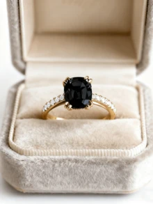 1枚闪亮黑色水晶锆石戒指，时尚优雅，高端女士新娘婚礼奢华个性化珠宝配饰 - 戒指 - 查看 2