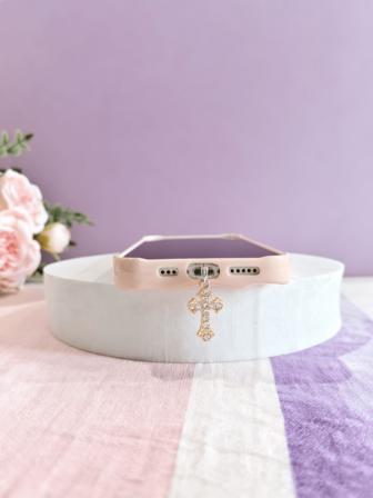 High-Quality Appearance, Diamond-Set Cross-Shaped Phone Dust Cover, Waterproof And Dust-Proof Charging Port, Compatible With Apple And Android Type-C Accessories.