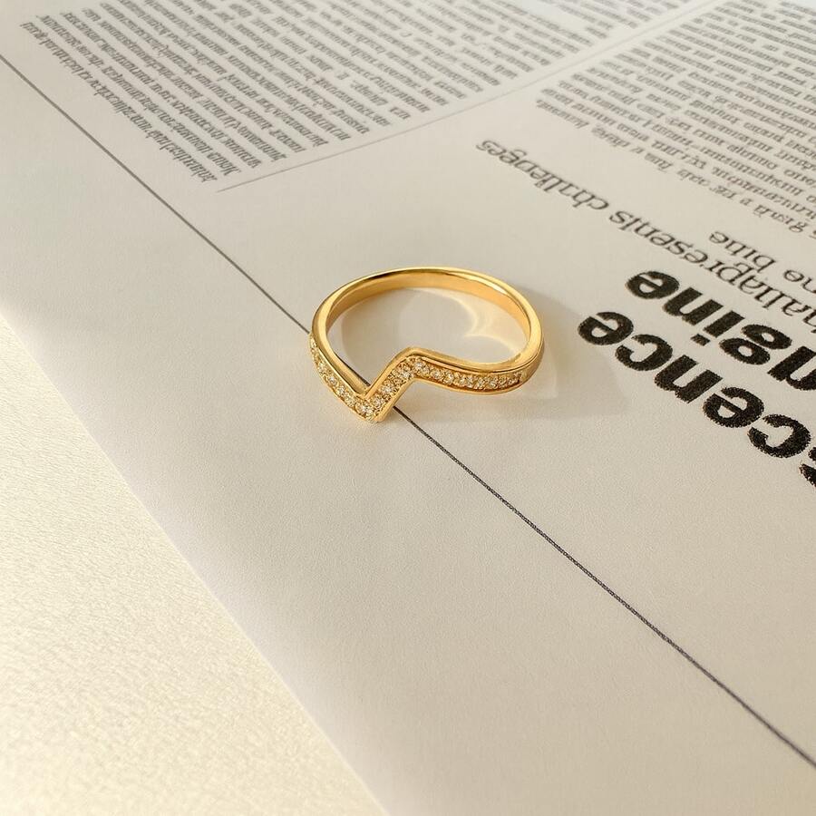 Women's Ring With Zirconia Setting, Modern Style In A Versatile Shape - #17 - View 1