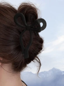 1pc Women's Solid Color Bow Hollow Out Hair Claw Clip, Elegant And Charming Style Suitable For Party, Prom, Daily Wear Winter Hair Accessories Elegant Hair Clutch