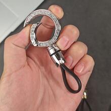 1pc Rhinestone Car Key Chain, Car Key Ring, Key Chain - Alloy Spring Clip Anti-Lost Key Pendant, Casual Metal Keyring, Unisex Convenient, Black, Key Holder | Fashionable Keychain | Metal Material.