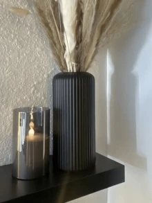 别致条纹陶瓷外观塑料花瓶 | 鲜花花瓶，易于放置家居装饰家居装饰条纹花瓶：陶瓷外观塑料，用于鲜花 | 易于放置在客厅/卧室房间装饰花瓶玻璃花瓶 - 彩色 - 查看 7