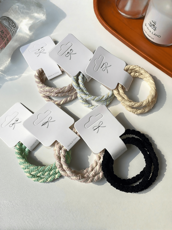 3 pièces/6 pièces/9 pièces/12 pièces/18 pièces Ensemble de cordons de cheveux gris minimalistes, style polyvalent et cool, bande élastique de base à haute élasticité, petit étui , accessoire de mode pour l'arrière de la tête des femmes, style polyvalent, convient pour assortir les couleurs sombres en automne et en hiver, fêtes, cadeaux de maison, cadeaux de remise des diplômes, convient pour porter dans divers scénarios, supports de queue de cheval, élastiques à cheveux, bandes en caoutchouc pour cheveux, chouchous, corde à cheveux, attache-cheveux élastique