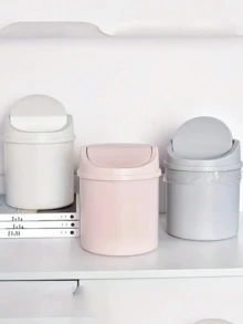 1 Stück Mini Mülleimer, abgedeckter kleiner Abfalleimer, Schreibtisch Mülleimer, Plastik Schreibtisch Papierkorb, Schwingdeckel Design um Geruchsaustritt zu verhindern, zum Aufbewahren von Obstschalen und Papierschnipseln auf dem Schreibtisch zum Aufräumen, für Badezimmer, Büro Schreibtisch Dekoration, Couchtisch, Büro, Wohnzimmer, Arbeitszimmer