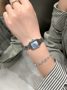 Reloj de mujer elegante y de moda con superficie de concha, regalo para ella