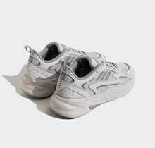 Adidas 阿迪达斯男/女新款轻便缓冲减震跑步鞋、休闲鞋 JP8890 - 灰白色 - 查看 3