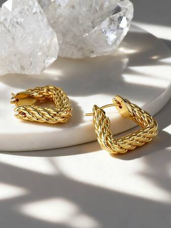 Charm-In 1 Pair Vintage Triangle Rope Pattern Exaggerated Earrings, Gold-Plated Brass Earrings, Fashion Jewelry, Suitable For Daily Wear And Parties, Thanksgiving/Holiday Gift, Gift For Mom, Girlfriend