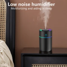 Tragbarer USB Mini-Luftbefeuchter, 230 ml Fassungsvermögen, geeignet für Schlafzimmer, persönliche Schreibtische mit großem Duftvernebler, ausgestattet mit LED-Farblichtnacht, zwei Nebeleinstellungen und automatischer Abschaltfunktion, ultra-leise, geeignet für Autos, Büros und Zuhause.