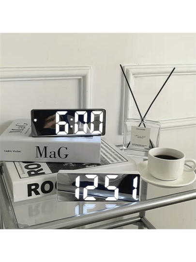 1pc Simple Mirror Alarm Clock, High-Definition Smart LED Clock, With Temperature Display, Adjustable Brightness, Voice Control Function, 12/24 Hour Clock, USB And Battery Power Supply-Suitable For Desktop Clock, Bedside Digital Alarm Clock, Perfect Choice For Desktop And Bedroom Decoration.