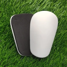 1双迷你专业足球训练护腿板，轻便小巧的防护装备 - 彩色 - 查看 7