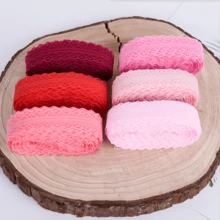 1 pièce Rouleau de ruban en dentelle noire de taille 1/10/30 - Convient pour les artisanat DIY, la décoration d'accessoires pour femmes, l'emballage de cadeaux et les cadeaux de fête (mariages, Noël, Thanksgiving, anniversaires d'Halloween). Bordure de tissu à motif floral élégant, décoration d'événement, design de dentelle classique, texture de dentelle élégante