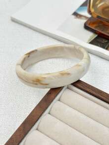 1 Set Vintage Harz Bernstein Textur Acryl Armreif & Metall Manschette Armband, modische vielseitige stapelbare Handgelenk Accessoires, geeignet für den täglichen Gebrauch von Frauen (Farbe des Harz Armbands variiert)