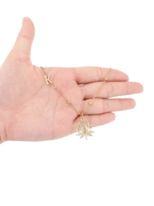 1pc Elegant Zirconia Lotus Flower Pendant Necklace, Suitable For Friends, Sisters, Mothers, Everyday Wear, Best Gift