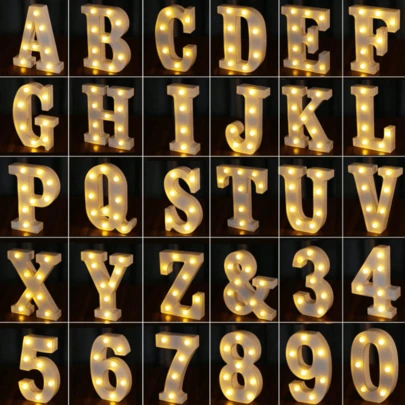 1个暖白光26字母和10个数字21厘米发光LED字母灯，电池供电夜灯，适用于婚礼、圣诞节、生日、派对、节日或家居装饰氛围灯。