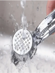 1pc Stainless Steel Garlic Press, Manual Garlic Crusher, Multifunctional Kitchen Tool, Ideal For Mincing, Crushing And Chopping Garlic Cloves, Garlic Masher,Garlic Mincer Chopper,Outdoor,Portable And Compact Outdoor Camping Tool,Barbecue Small Tools,A Labor-Saving Tool Suitable For Girls And Women,Barbecue Small Toolsrandom Style And Color