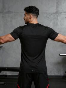 Adidas 男士训练服 D4T HR HIIT TEE，跑步、健身训练运动服，舒适休闲圆领短袖 T 恤 IB9093 - 黑色 - 查看 3
