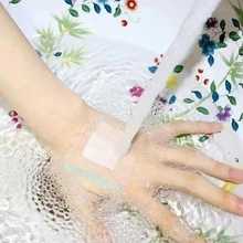 200片/50片/10片装防水伤口绷带敷料急救包，医用透明无菌胶带伤口护理绷带，隐形透明伤口敷料，PE材质，角色扮演、居家、户外聚会、节日派对必备 - 彩色 - 查看 3