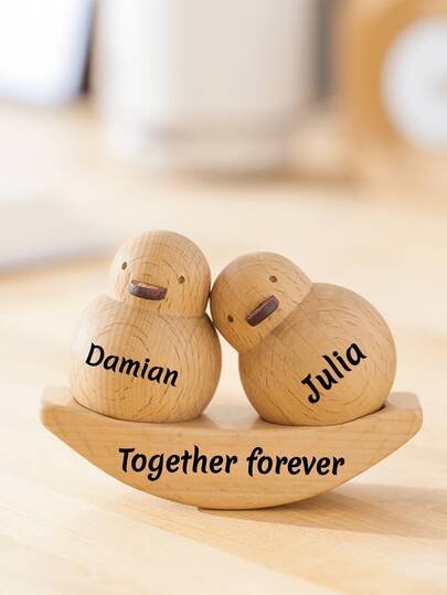 Personalized Creative Couple Ornaments, Office Desktop Log Style Wooden Duck, Room Decoration Ornaments, Friendship Birthday Valentine's Day Gift, Christmas Gift,Home Decor Living Room
