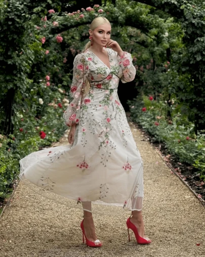 FLORETTA ÉLENA 女士长袖花卉刺绣网眼宽松优雅休闲连衣裙，粉色