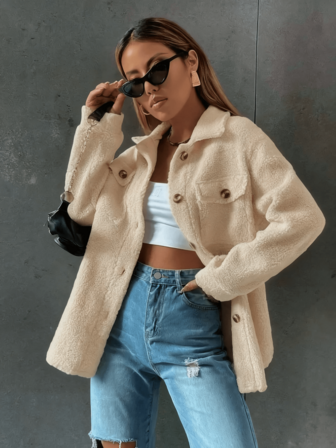 Jacka med slag i konstgjord lammull, lös, avslappnad damtopp med långa ärmar, ny höst/vinter