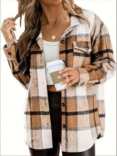 Jaqueta feminina plus size vintage xadrez com bolso e botões na frente, uso casual para o outono