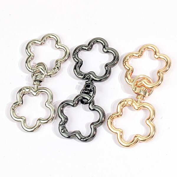 4pcs Flower Buckle Hooks, Swivel Hooks, Dog Clips, Suitable For DIY Hanging Cords, Metal Keychain, Metal Shaped Spring Clips, Carabiners, Key Rings, Bag Clips, Dog Leash Clips, Christmas Gifts