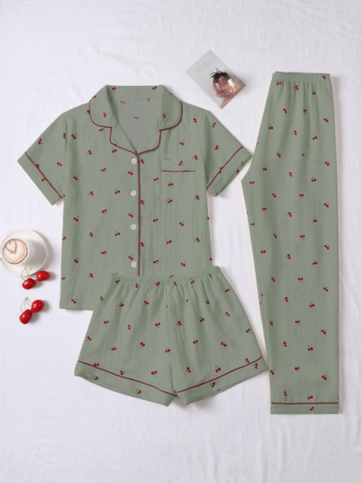 3 件泡泡褶樱桃印花女式睡衣套装 - 短袖纽扣领上衣和短裤 + 长裤