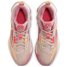 Nike Giannis Immortality 3 EP 男子篮球鞋，经典 Swoosh 标志，轻便、缓震、耐用橡胶外底，优质皮革鞋面，强力锁定，户外/室内篮球运动鞋 - 粉紅色拼接 - 查看 2