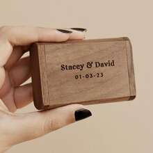 一套定制木质U盘，带礼盒，照片存储个性化纪念品，适用于婚礼、成长记录、个性化礼物、毕业季、情侣纪念光盘、圣诞礼物、企业促销、生日、办公数据存储、送给摄影客户、新婚夫妇、男朋友、女朋友、孩子、家人、同学、老师、同事的礼物，永恒的爱 - 彩色 - 查看 9