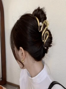1 pezzo Elegante fermaglio per capelli extra large con decorazione in perle finte, design ondulato minimalista in lega di zinco multifunzionale, accessorio per capelli da donna e ragazza per uso quotidiano, feste, attività all'aperto, elegante fermaglio per capelli invernale