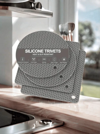 4pcs Heat Resistant Placemats/Trivets, Multipurpose Silicone Insulation Pads, Microwave Oven Mats, Kitchen Trivets, Hotplate Pads, Placemats, Suitable For Hotpot Utensils, Bowls, Dishes, Kitchen Countertops. (Actual Product Does Not Include Cardboard)