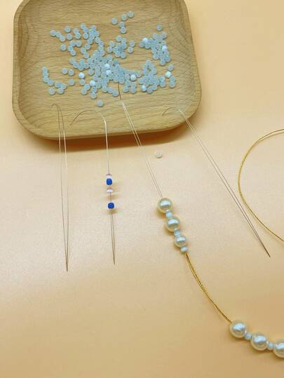 精致的弯曲串珠针，适用于串种子珠，可与旋转板一起使用，以节省手链和项链制作时间，方便复杂的编织图案