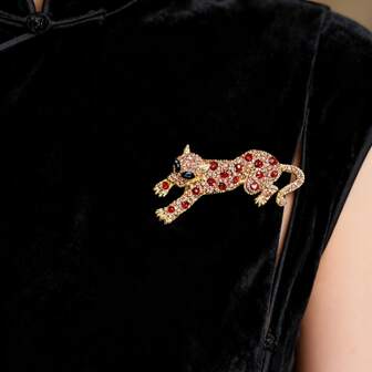 1 件奢华全水钻猎豹胸针，金色红水晶动物别针，复古风格装饰，适合旗袍、西装、高端配饰