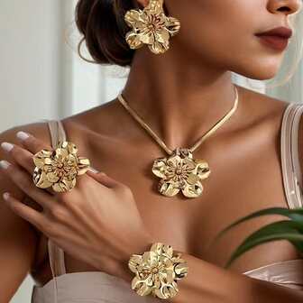 [5pcs Flower Set] 5pcs Elegant Charming Flower Pendant Necklace, Open Cuff Bracelet, Ring And Earrings Set For Women, Fashionable Personalized Gift