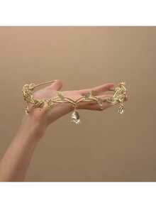 这款镶钻皇冠头饰适合万圣节服装派对、女士柔软仙女耳皇冠发箍、魔法森林花朵头饰、圣诞派对女王头饰。它是文艺复兴集市、奇幻服装、发饰和婚礼的完美之选，也是准新娘和头饰的理想选择。 - 彩色 - 查看 9