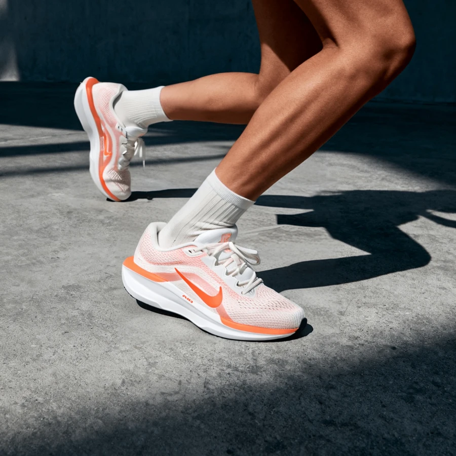 Nike Zapatillas casuales WMNS NIKE AIR WINFLO 11 para mujer, de caña baja, ligeras, transpirables, cómodas, duraderas, con amortiguación de aire, zapatillas para correr FJ9510-105